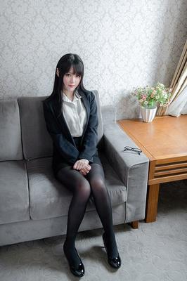 她的沉沦故事无码